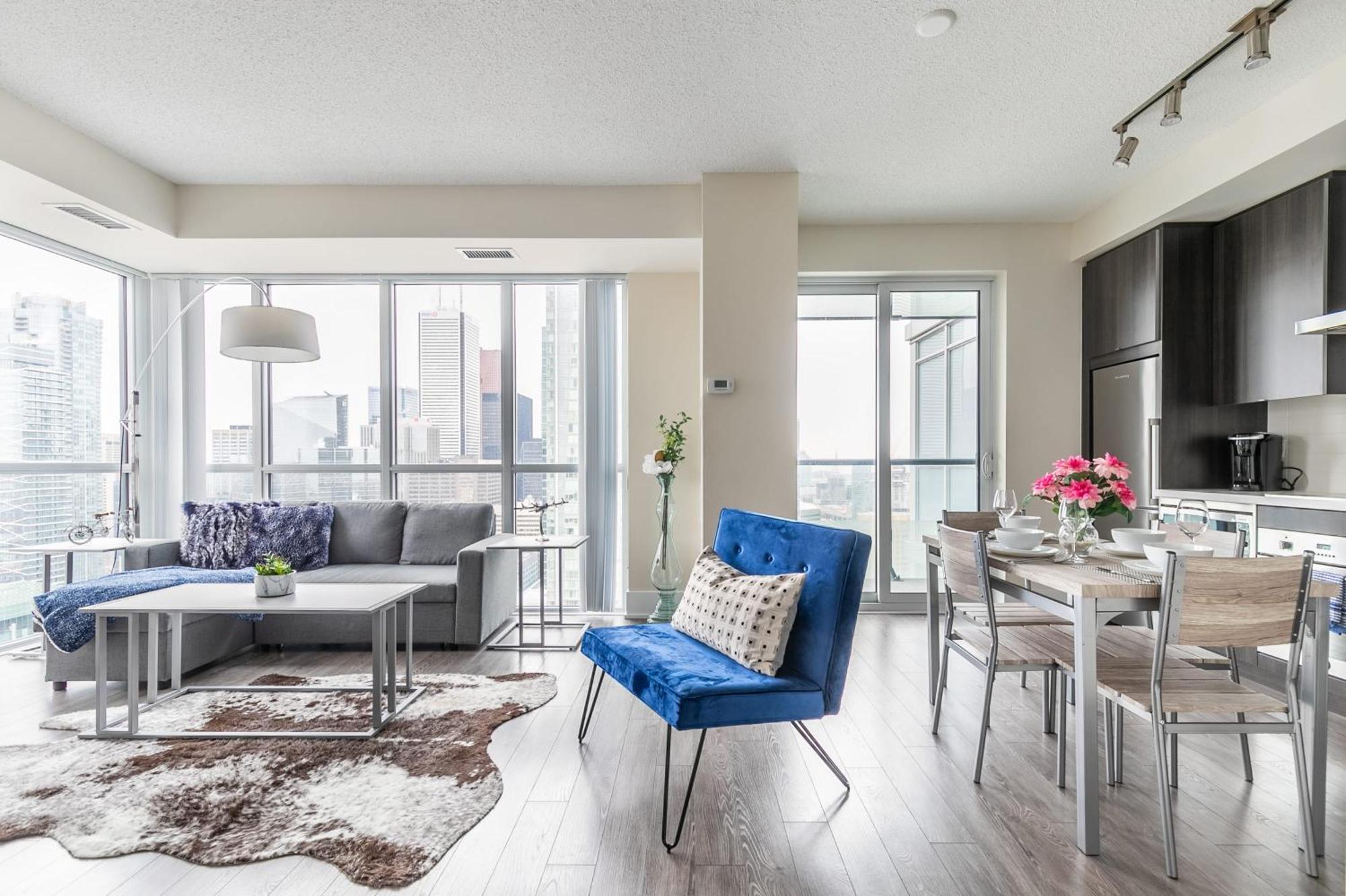 Luxury 1Br Condo - King Bed With City Views Toronto Bagian luar foto