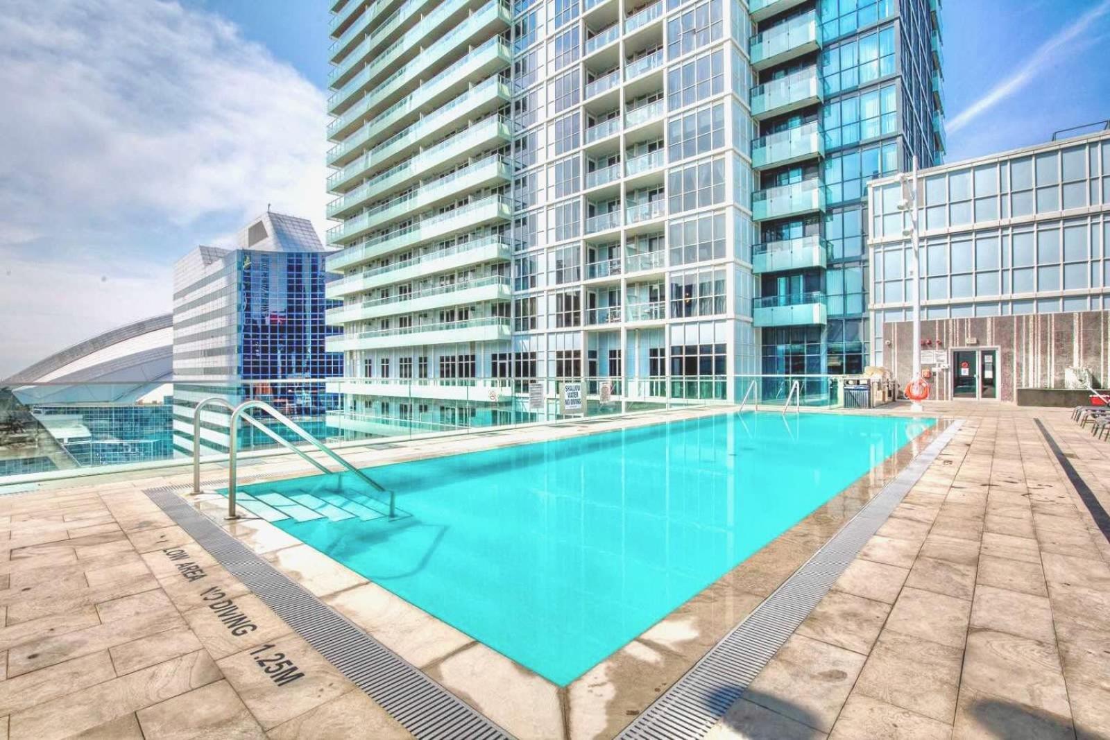 Luxury 1Br Condo - King Bed With City Views Toronto Bagian luar foto